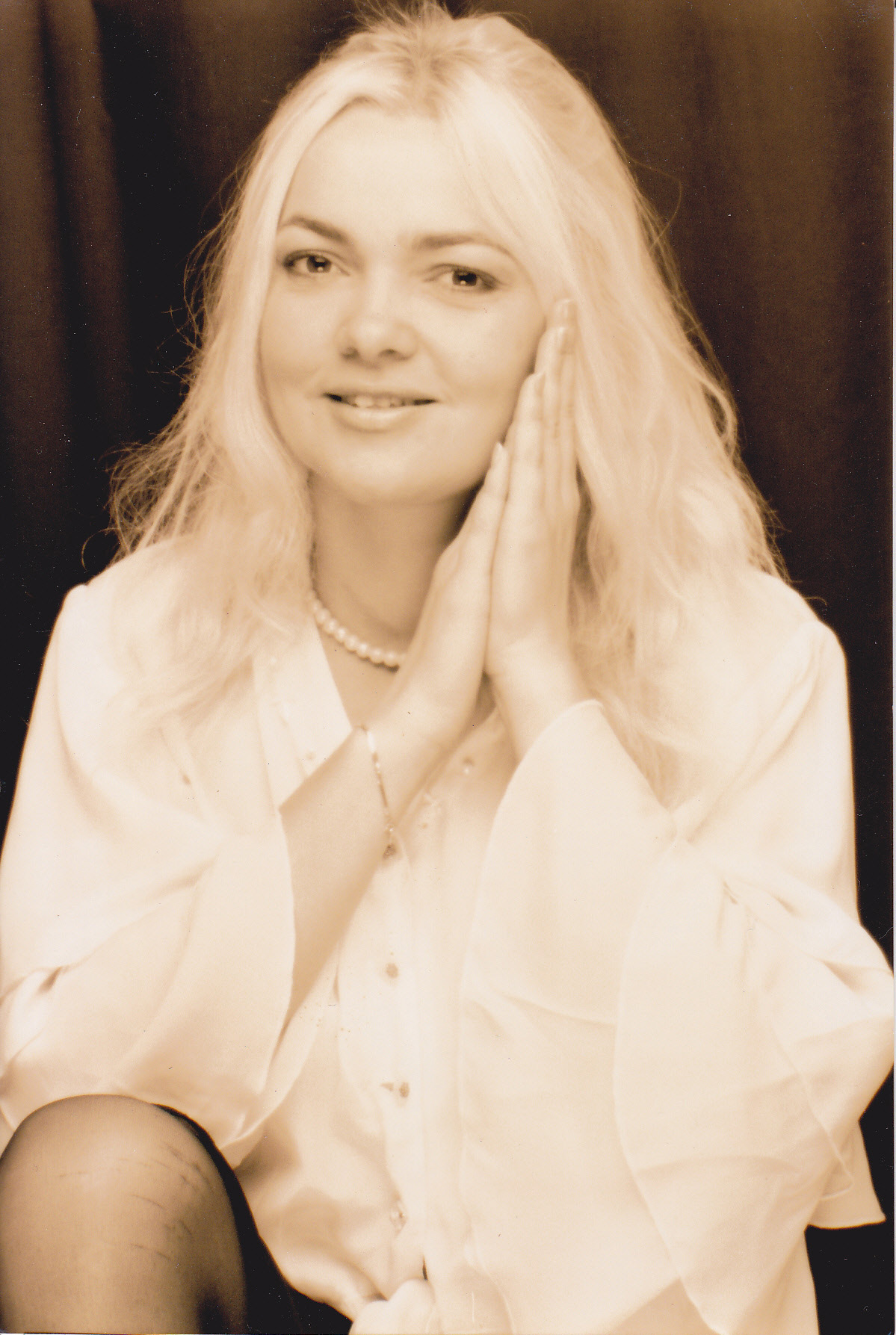 Model photo of Dorota Lopatynska-de-Slepowron by T.M. Associates Model Agency in London